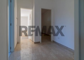 Stanza vuota - Four-room apartment Via Bellante
42, Roma - photo 24