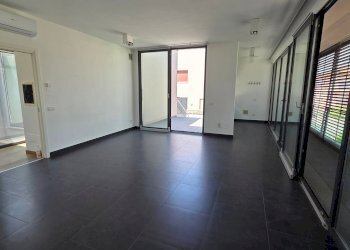 Foto 3 - Three-room apartment Via Cesare Battisti
 
3, Opera - photo 3