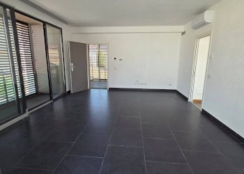 Foto 10 - Three-room apartment Via Cesare Battisti
 
3, Opera - photo 10