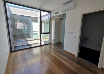 Foto 26 - Three-room apartment Via Cesare Battisti
 
3, Opera - photo 26