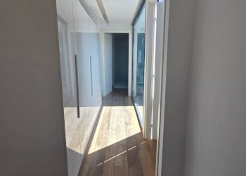 Foto 36 - Three-room apartment Via Cesare Battisti
 
3, Opera - photo 36