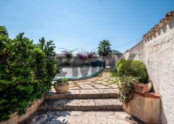 Giardino - Villa via Ponza
 
sn, Ragusa - foto 15
