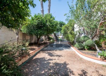 Giardino - Villa via Ponza
 
sn, Ragusa - foto 17