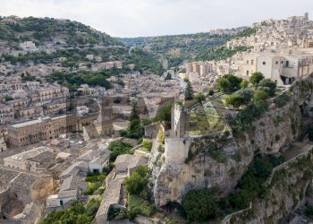 Vista delle montagne - Apartment Corso Umberto I
 
50, Modica - photo 27
