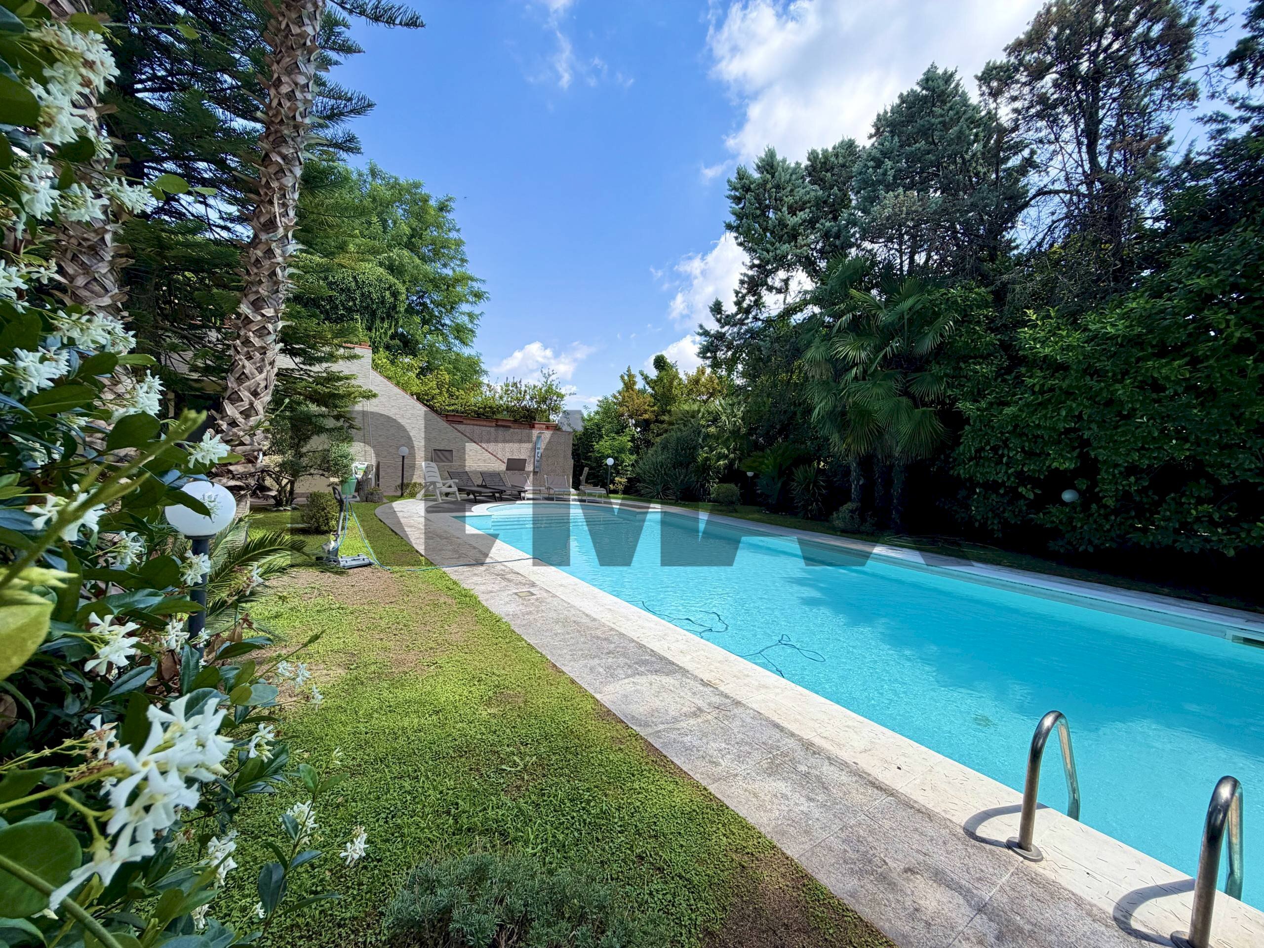 Piscina - Villa VIA DEL MARE
 
6, Marano di Napoli - photo 2