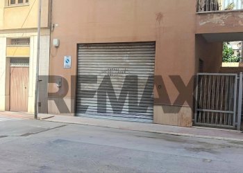 Edificio all\'aperto - Warehouse Via Firenze
4, Erice - photo 1
