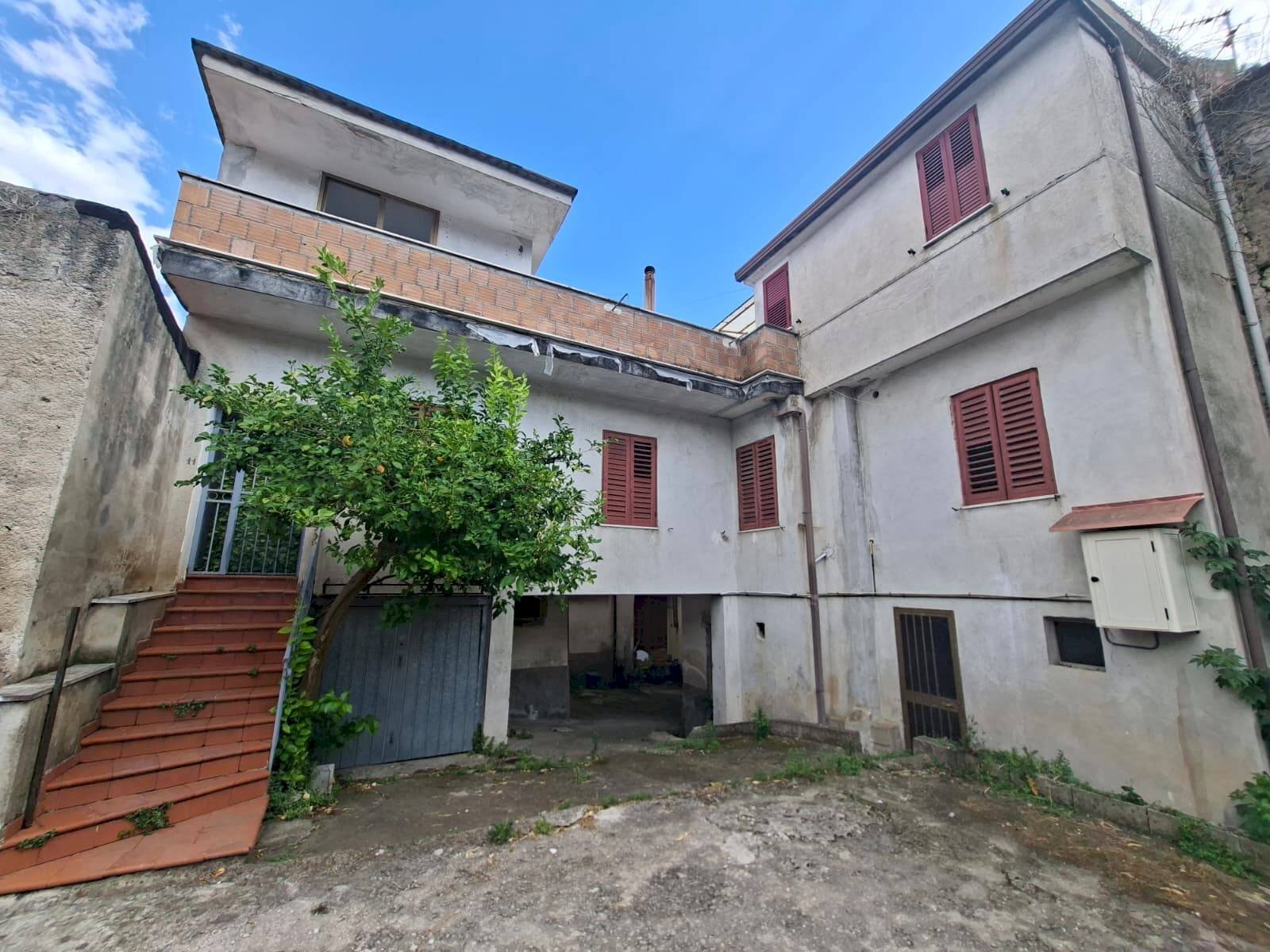 Foto 1 - Apartment VIA TORRE
 
30, Castel Morrone - photo 1
