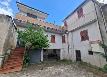Foto 1 - Apartment VIA TORRE
 
30, Castel Morrone - photo 1