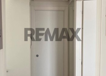 Hall / corridoio - Three-room apartment via dei Gelsi
 
5, Treviglio - photo 23