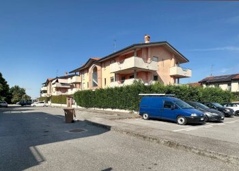 Foto 1 - Three-room apartment VIALE ROMAGNA
 
1, Bernareggio - photo 1