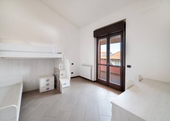 Foto 32 - Three-room apartment VIALE ROMAGNA
 
1, Bernareggio - photo 32