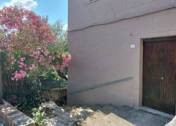 Box auto - Independent house via Giacomo Leopardi, 18, Poggio San Vicino - photo 2