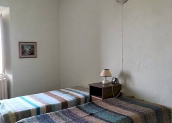 Camera da letto - Independent house via Giacomo Leopardi, 18, Poggio San Vicino - photo 33