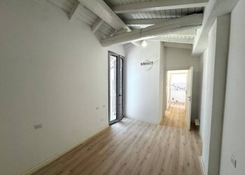 Camera da letto - Casa indipendente via Roma, 137, Mercallo - foto 8