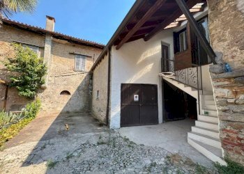 Facciata - Casa indipendente via Roma, 137, Mercallo - foto 40