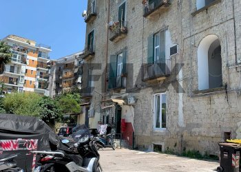 Edificio all\'aperto - Trilocale Via Vita alla Sanità
97, Napoli - foto 4