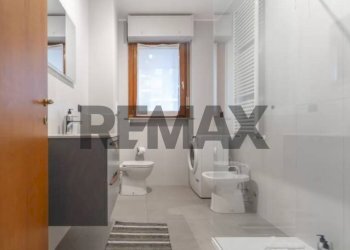 Bagno - Bilocale VIA DE CASTILLIA GAETANO
 
., Milano - foto 8