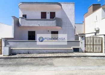 Foto 1 - Villa via della Lampreda
 
22, Lecce - photo 1