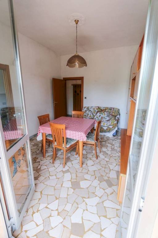 Sala da pranzo - Trilocale via della Pietra, 22, Bologna (zona Borgo Panigale) - foto 3
