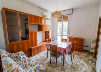 Sala da pranzo - Trilocale via della Pietra, 22, Bologna (zona Borgo Panigale) - foto 1