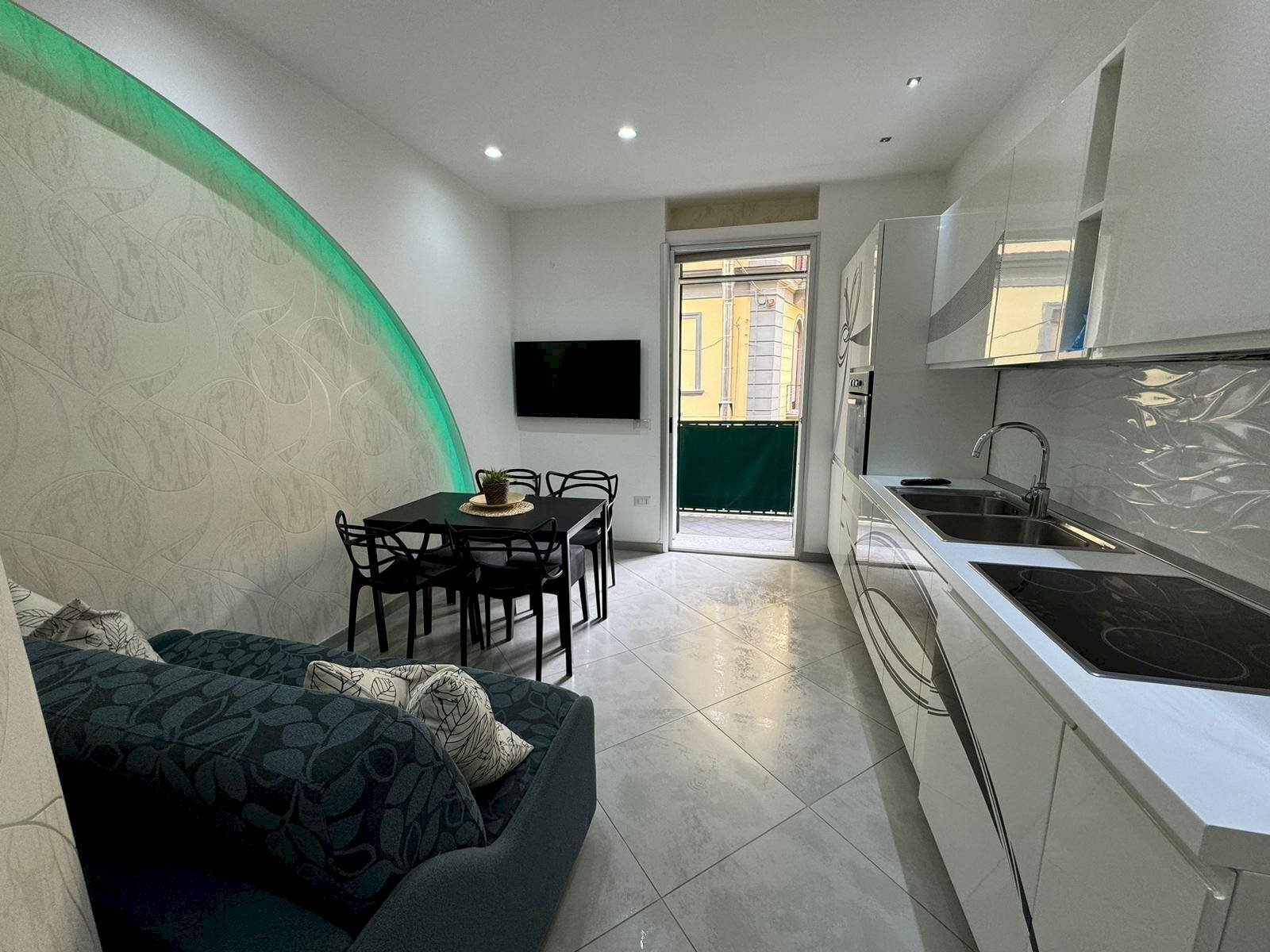 Foto 1 - Appartamento Via Serapide, Napoli - foto 1