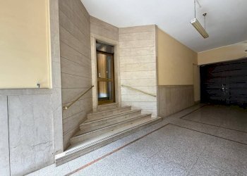 Interno palazzo - Four-room apartment via Arnaldo da Brescia, 39, Torino (neighborhood Lingotto) - photo 2