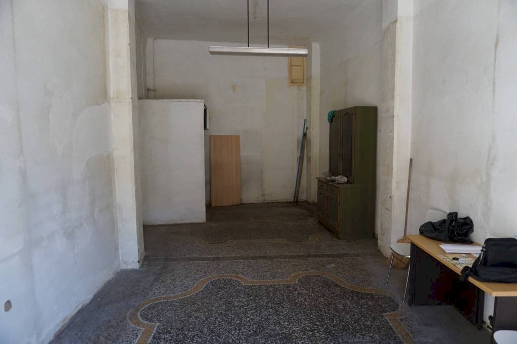 Interno non residenziale - Shop piazza Claudio Monteverdi, Genova (neighborhood Cornigliano) - photo 3