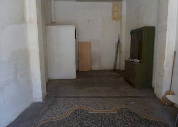 Interno non residenziale - Negozio piazza Claudio Monteverdi, Genova (zona Cornigliano) - foto 4
