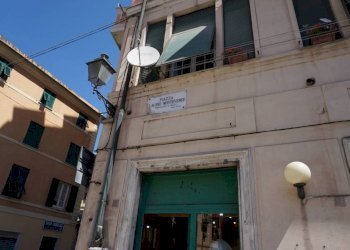 Zona - Negozio piazza Claudio Monteverdi, Genova (zona Cornigliano) - foto 8