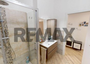 Bagno - Trilocale Via San Romolo
 
60, Genova - foto 9