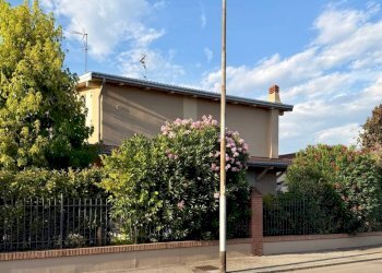 Facciata - Villa via Luigi Einaudi, Bagnolo Mella - photo 2