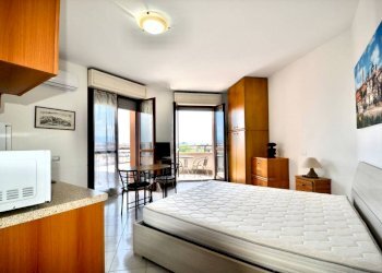 Camera da letto - One-room apartment via San Tomaso de' Calvi, Bergamo (neighborhood Canovine) - photo 1
