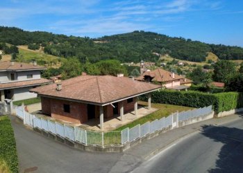 Facciata - Villa via Pramartino, 2, San Pietro Val Lemina - foto 2