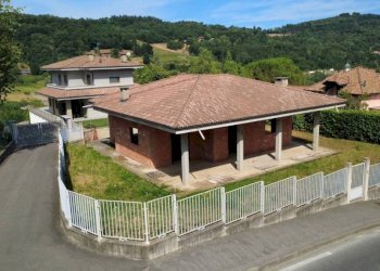 Facciata - Villa via Pramartino, 2, San Pietro Val Lemina - foto 4