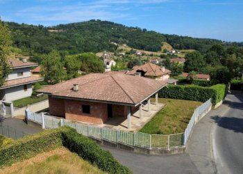 Facciata - Villa via Pramartino, 2, San Pietro Val Lemina - foto 10