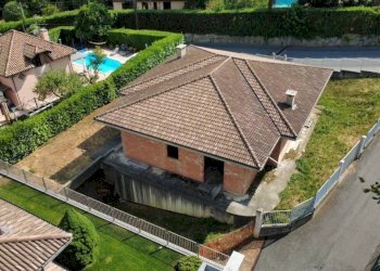 Facciata - Villa via Pramartino, 2, San Pietro Val Lemina - foto 13