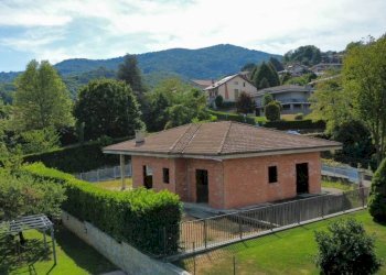 Facciata - Villa via Pramartino, 2, San Pietro Val Lemina - foto 17