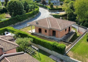 Facciata - Villa via Pramartino, 2, San Pietro Val Lemina - foto 19