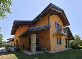 Facciata - Villa via Monte Bracco, 6, Vignolo - foto 10