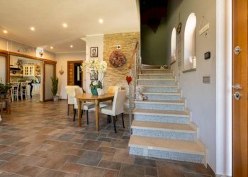 Salone - Villa via Monte Bracco, 6, Vignolo - foto 15