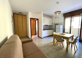 Salone - Monolocale via Monte Rosa, 29, Vimercate - foto 1