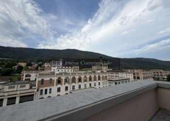 VISTA 04 - Four-room apartment via Borgo Pietro Wuhrer, Brescia - photo 1