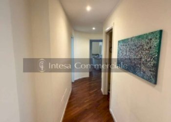 CORRIDOIO 01 - Four-room apartment via Borgo Pietro Wuhrer, Brescia - photo 6