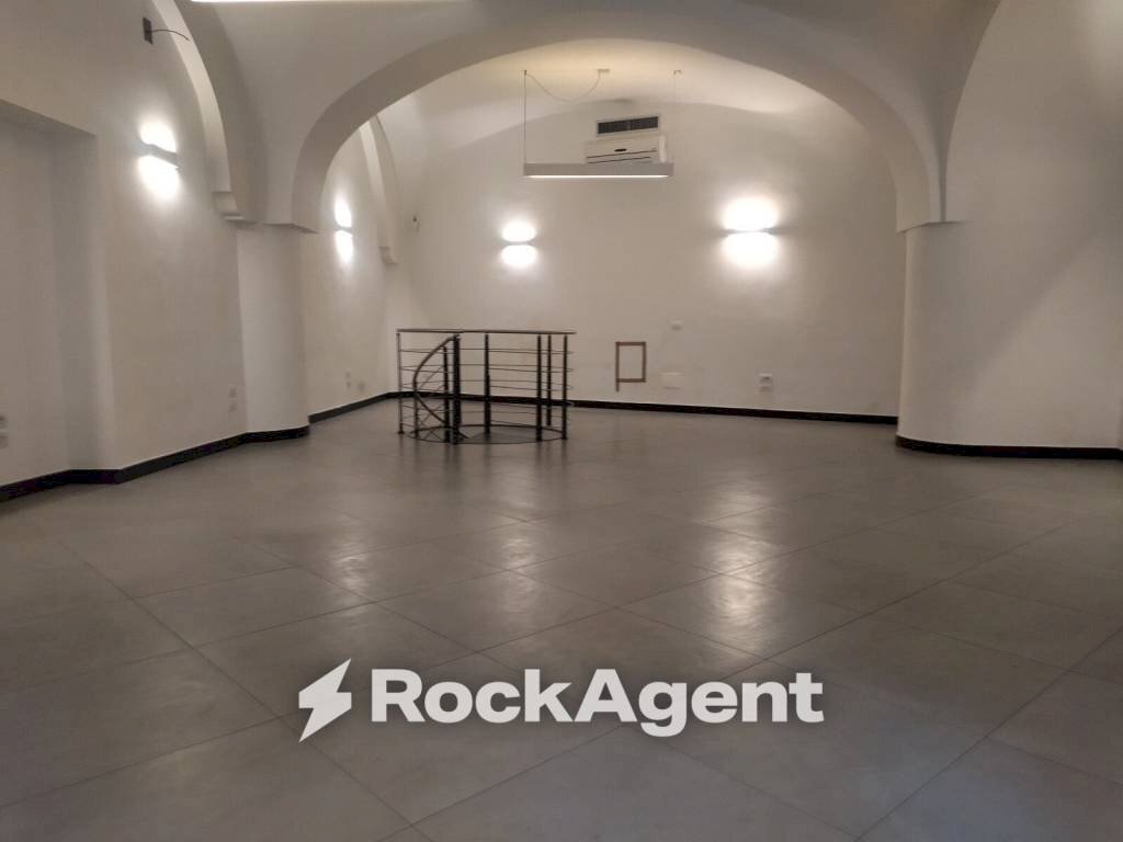 Interno non residenziale - Ufficio via della Consulta, 5, Roma (zona Centro Storico) - foto 2