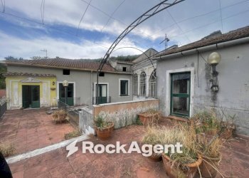 Terrazzo - Stabile - Palazzo via le Piazze, 27, Giffoni Sei Casali - foto 34