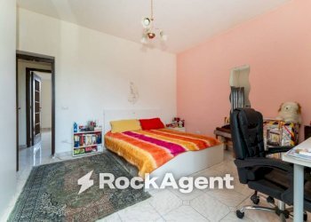 Camera da letto - Four-room apartment via Antico Corso, 2, Catania - photo 26