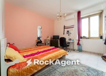 Camera da letto - Four-room apartment via Antico Corso, 2, Catania - photo 27