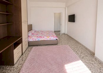 Camera da letto - Quadrilocale via delle Baleniere, 92, Roma (zona Lido di Ostia) - foto 13