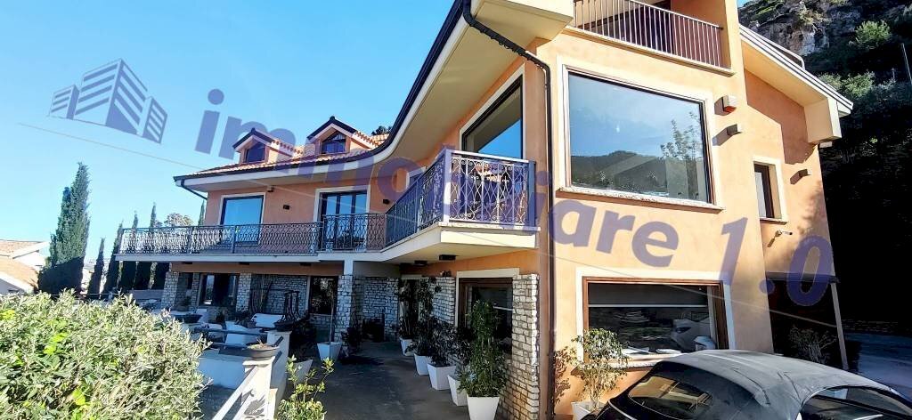 Zona - Villa viale Umberto I, 17, Castellammare del Golfo - foto 1