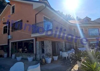 Facciata - Villa viale Umberto I, 17, Castellammare del Golfo - foto 17